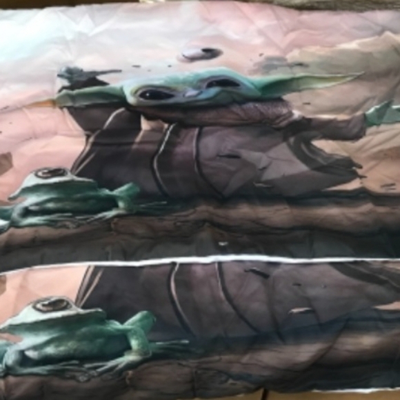 Baby Yoda 3 Piece Twin Duvet Set - Picture 4 of 6